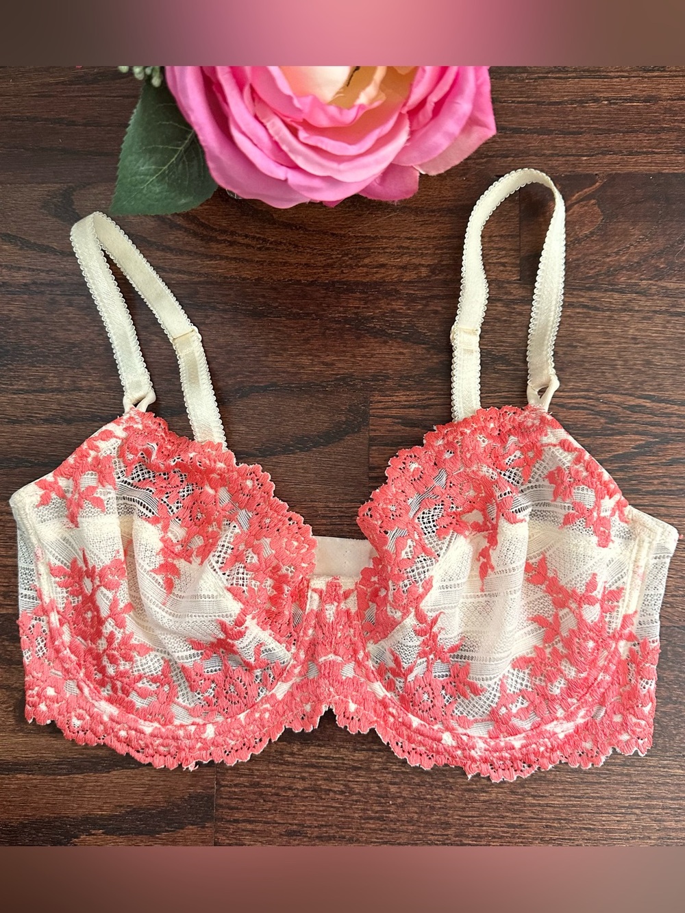 Wacoal Embrace Lace unlined underwire bra, size 34D